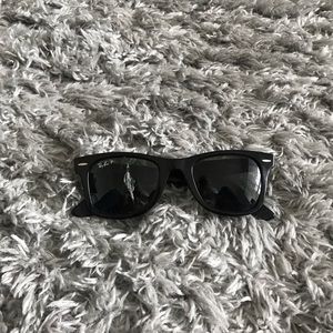 Wayfarer raybans!